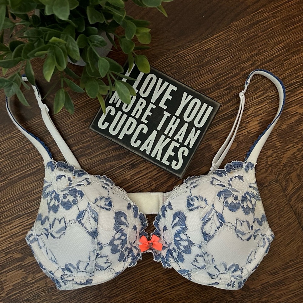 Victoria’s Secret Bra